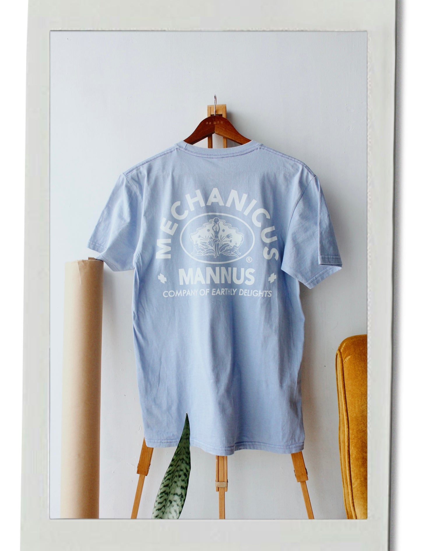 The “ earthly delights” tee