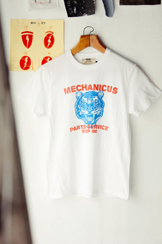 The “ step in! “ tee