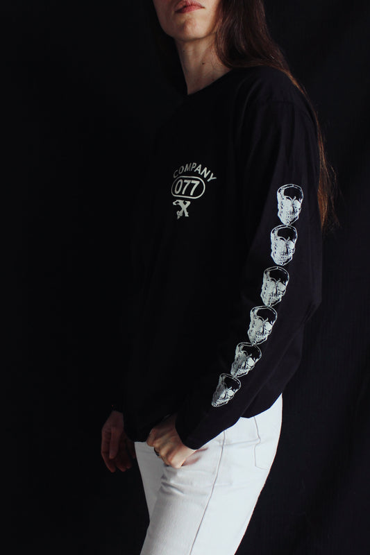 The “ deadly union ” long sleeve crew