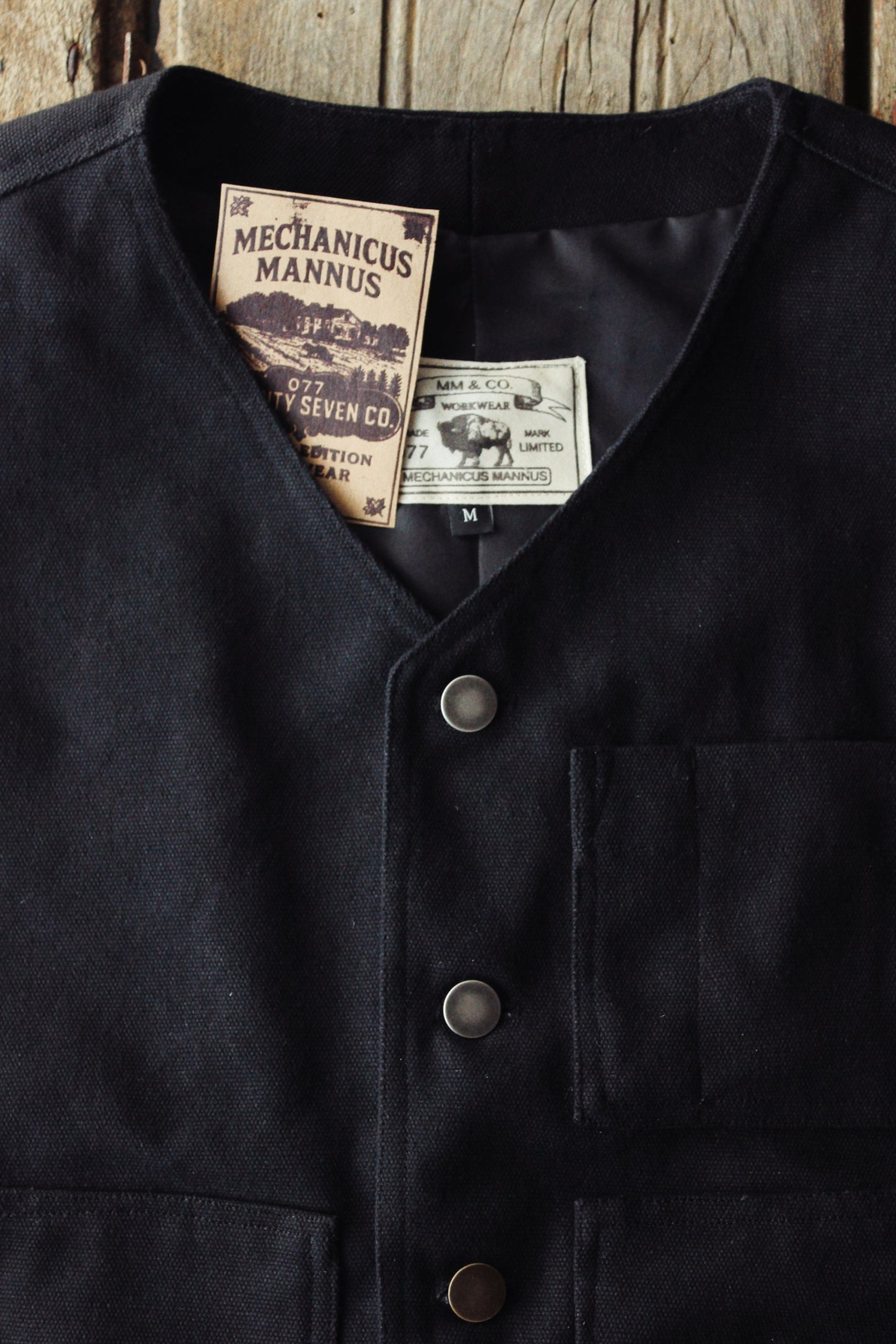 The ‘ 077 work vest v1 ’